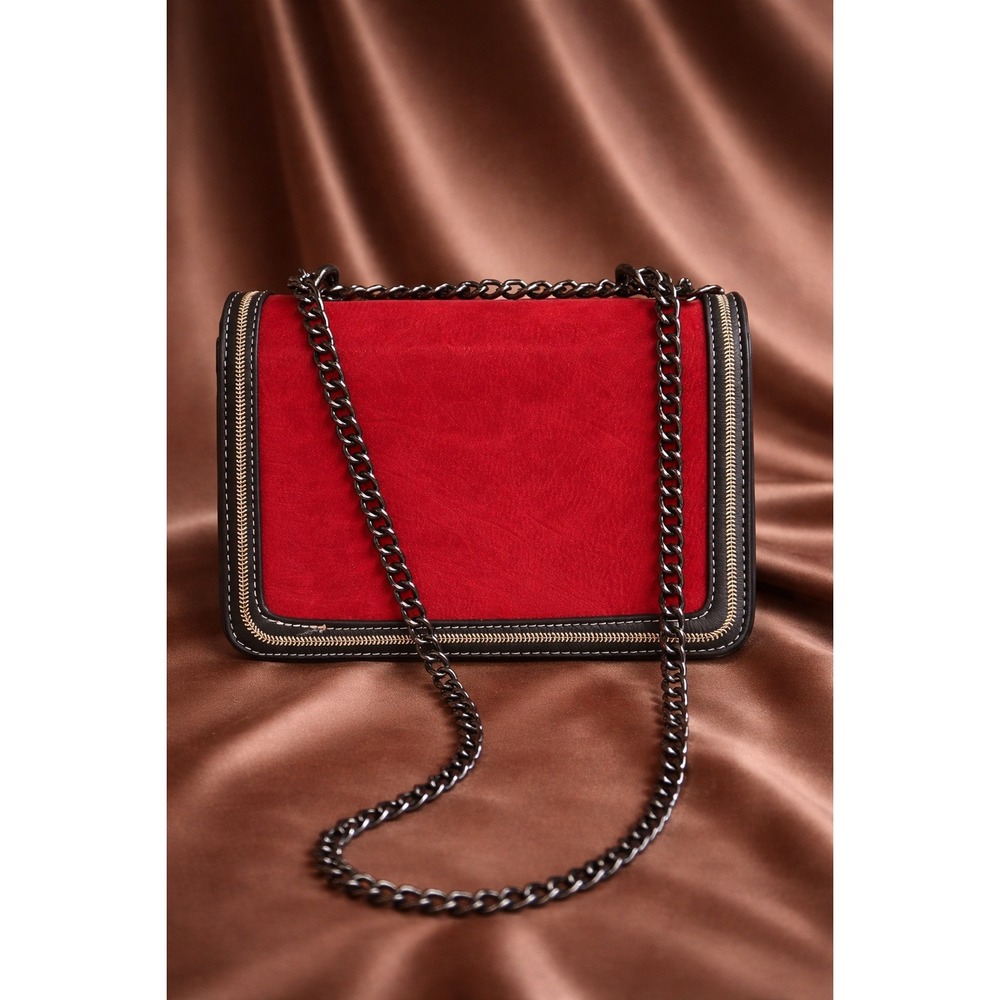 Fabulous Red Embroidered Bee Chain Gothic Statement Purse Leather Trim - Picture 2 of 3